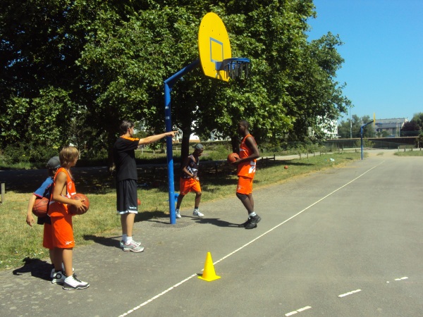 camp basket