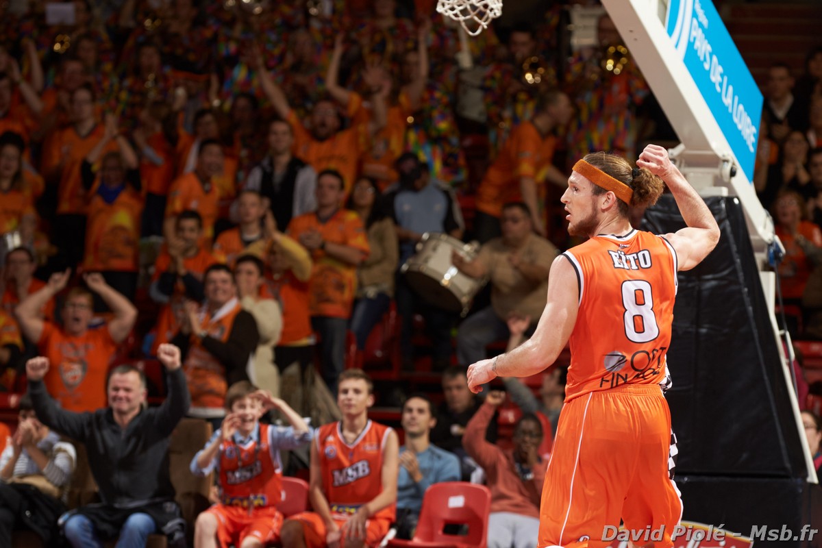 Antoine Eïto contre Pau