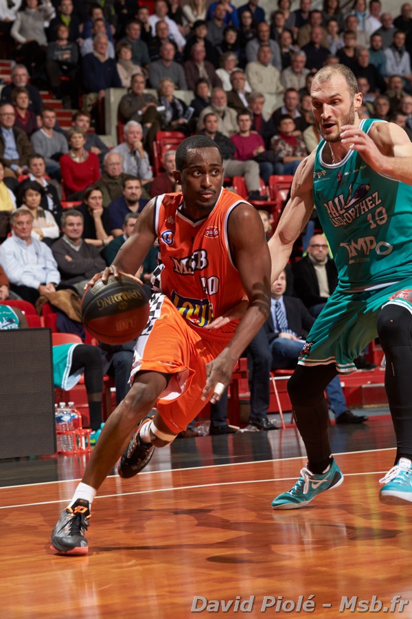 Rodrigue Beaubois face à Pau