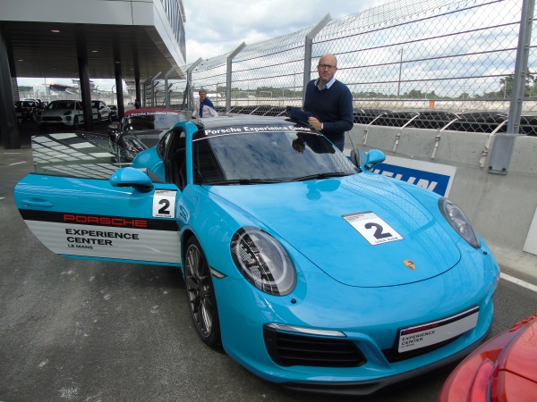 Porsche EC2