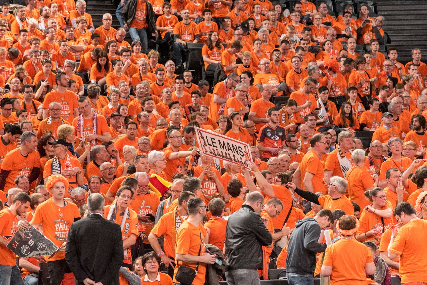 Tous en orange